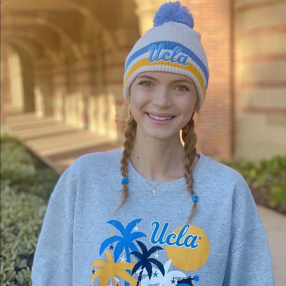 Meet your Posher, Emma Rose - Picture 4 of 7